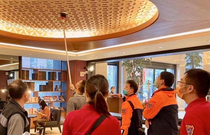 臺中新光三越氣爆事件揭露裝修隱憂，臺南市政府要求加強工安消防檢查，未申報不得裝修