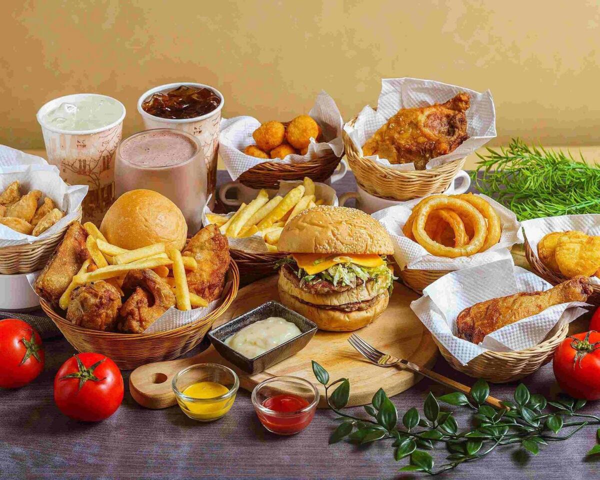 挑戰台北最好吃漢堡 雙城街美食圓山隱藏經典速食 重溫舌尖上懷舊滋味