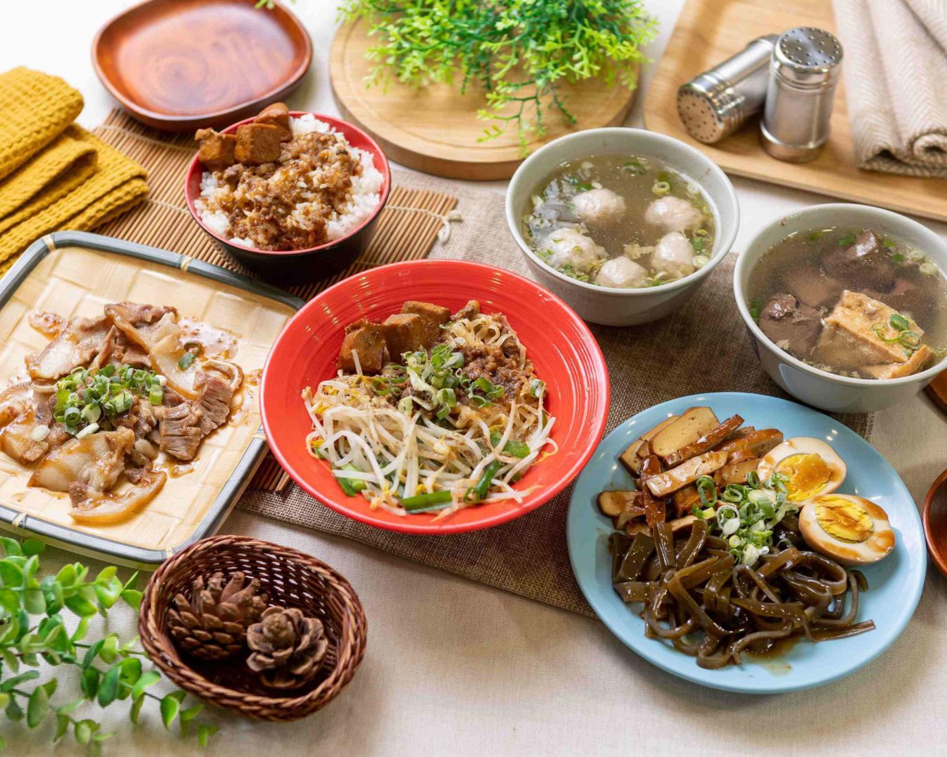 彰化二林美食 南投意麵、肉燥飯到各式小菜 外帶內用都方便