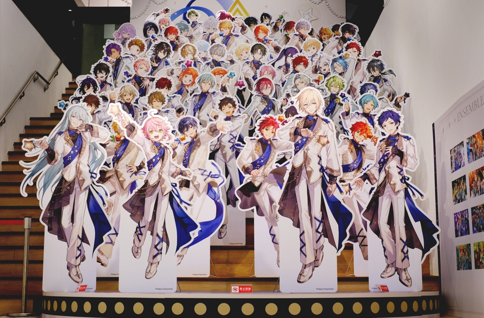 買排隊人潮湧現 《偶像夢幻祭2》「聚光舞台主題快閃店」台中首站開幕