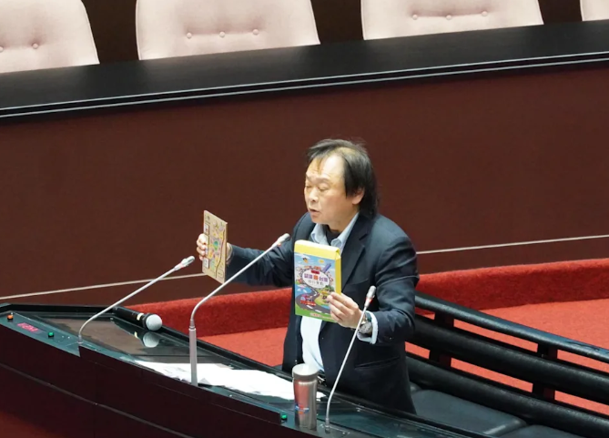 數發部花6千萬做打詐APP，上線五天負評如潮，王世堅批飯桶數發部，卓榮泰承諾改善