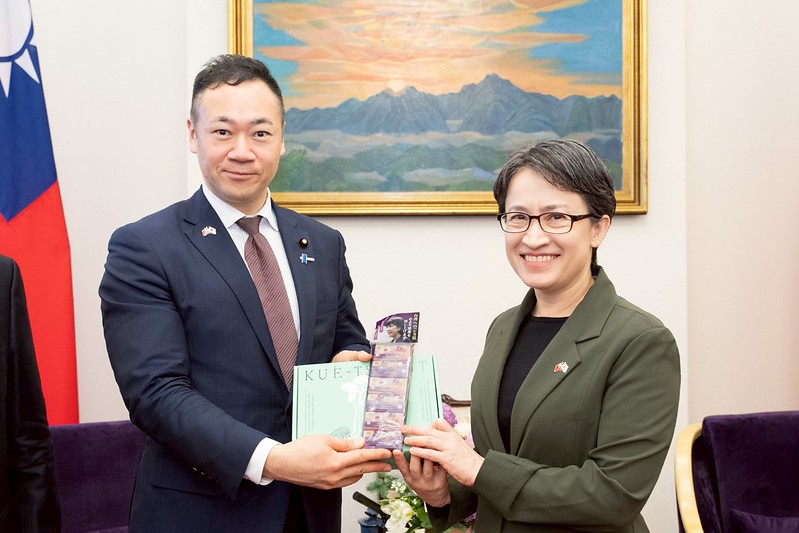 深化臺日關係再邁進　蕭美琴副總統會晤日本前法務大臣鈴木馨祐眾議員　談臺日合作與經貿投資助攻區域穩定繁榮