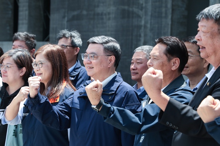 行政院長卓榮泰赴馬祖視察 海巡廳舍重建工程進度全面升級海巡量能與國防韌性守護國土安全