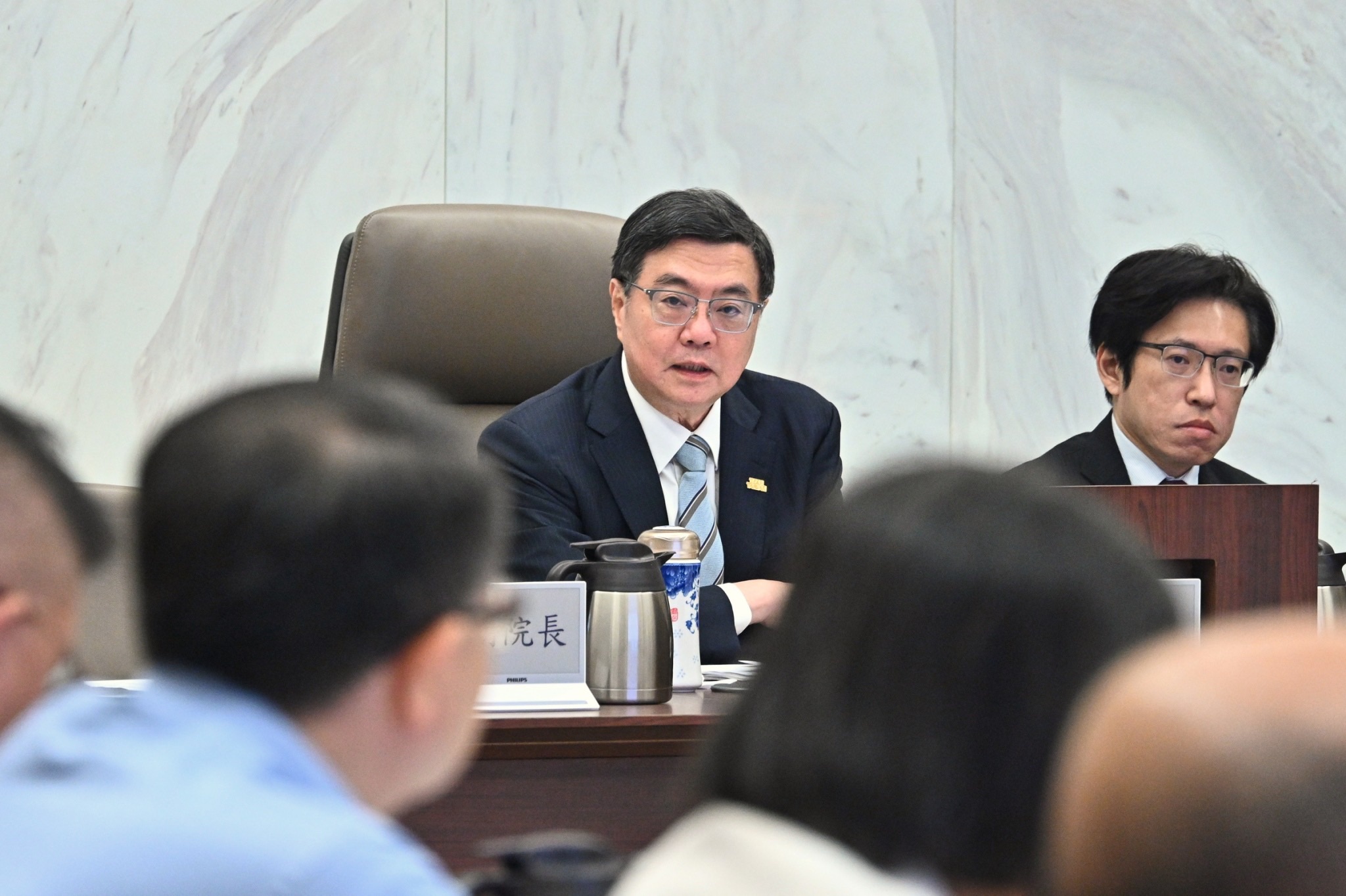 行政院長卓榮泰出席中央道安會報，115年度道路交通安全計畫聚焦行人安全與駕照管理，盼達成2050零死亡目標