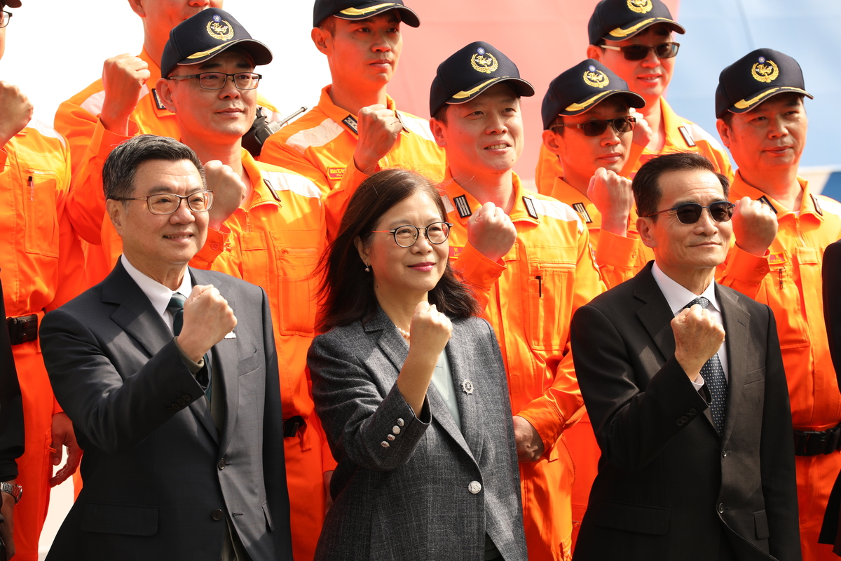 600噸級長濱艦交船、CG612命名下水暨PP-10096、PP-3525艇交船典禮 行政院長肯定海巡「國艦國造」成果