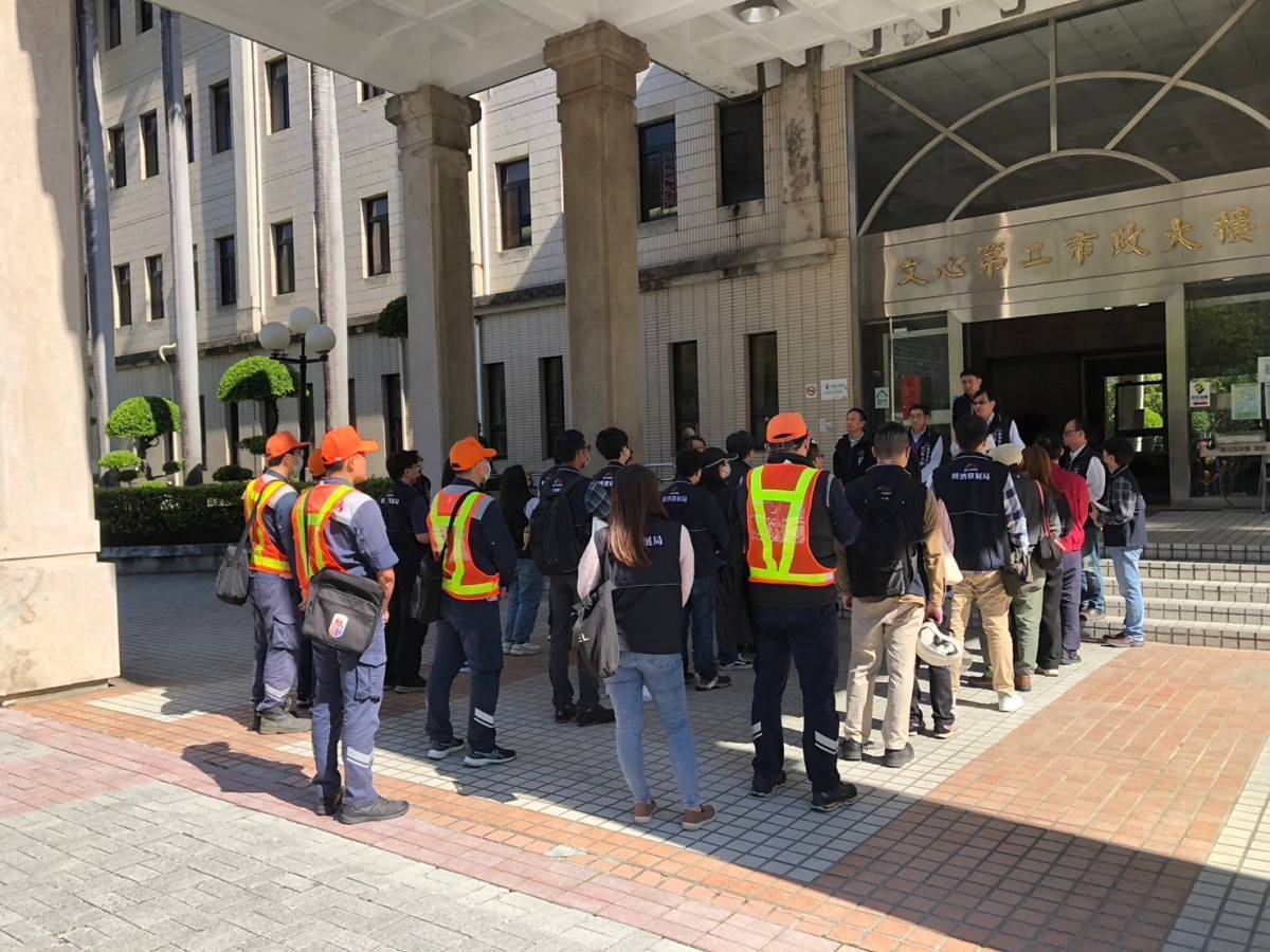 中市府百貨商場公安稽查 2日查獲5家部分缺失 開罰令限期改善