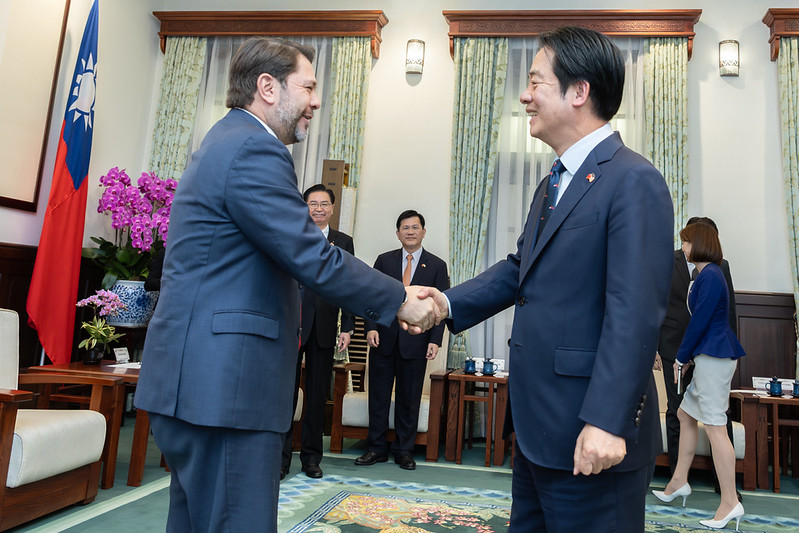 賴清德總統晤美國參議員蓋耶哥訪團，深化臺美合作，強調印太區域和平與安全責任