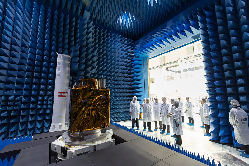 賴清德總統視察太空中心　福衛八號發射準備進入關鍵時刻 籲加速產業升級與應用