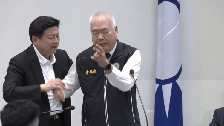 韓國瑜遭季麟連嗆開除黨籍　42字回應無愧於黨無愧於心軍購爭議擴大