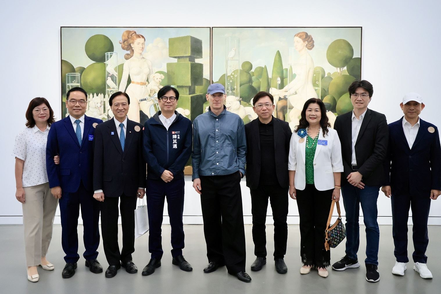 《馮．沃爾夫的花園堡壘》高雄開展人潮爆滿！高雄市長陳其邁親自站台　AI互動新作首次亮相