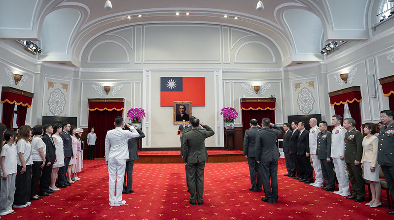 賴清德總統主持將官晉任授階典禮　盼持續精進軍醫與政戰體系建構可恃的國防戰力　守護國家與人民
