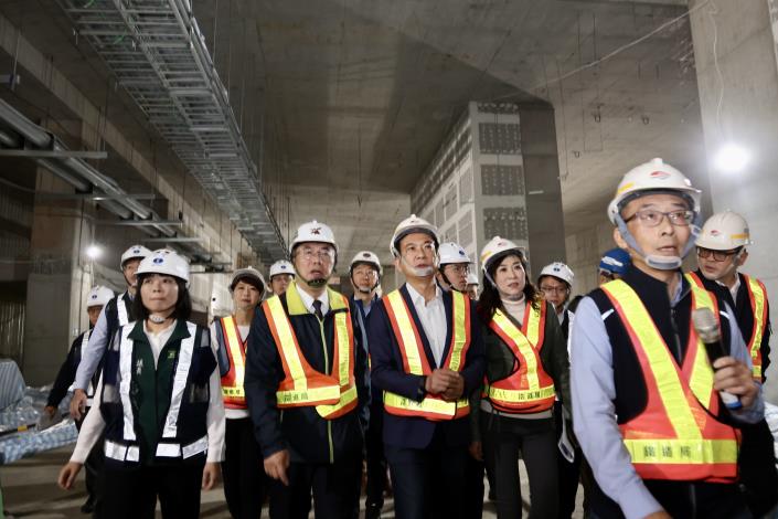 黃偉哲市長陪同立院委員視察臺南鐵路地下化工程 115年通車目標明確