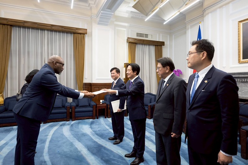 賴清德總統接受聖文森國新任駐臺大使呈遞到任國書　聚焦臺聖45年邦誼發展