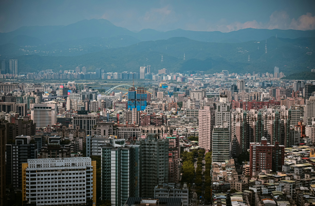 房市急凍！臺灣預售屋買氣創5年新低　專家直言：謝謝川普打房但恐釀經濟大蕭條