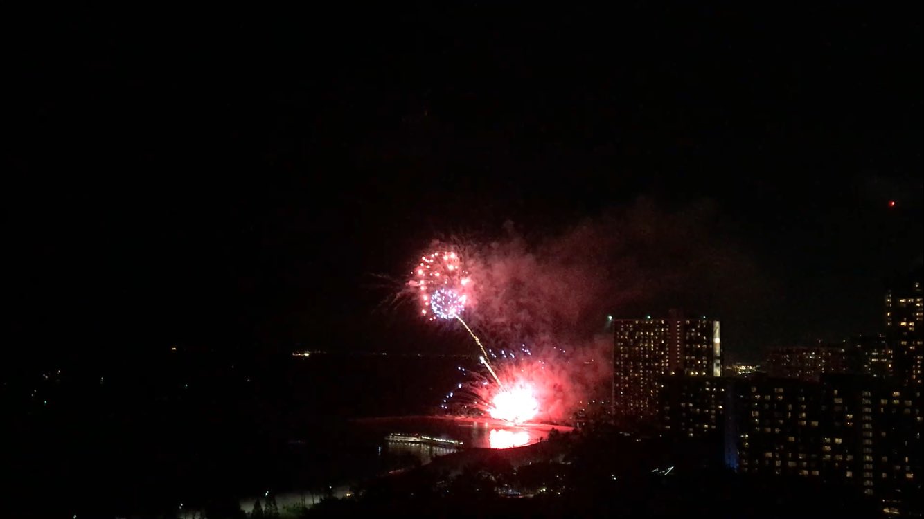 夏威夷檀香山新年夜煙火爆炸致死3人20多傷，市長表達愤怒並推動重刑制裁！
