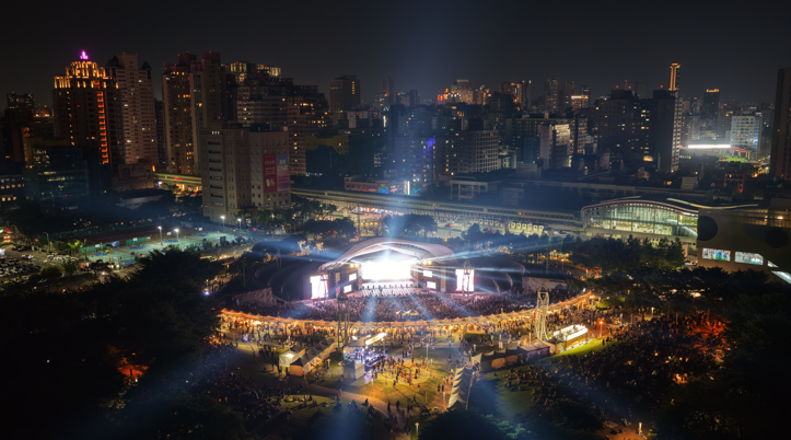 2025搖滾臺中完美收官，兩日逾18萬人次熱情參與，新聞局長欒治誼稱秋日最強音浪在臺中持續蔓延