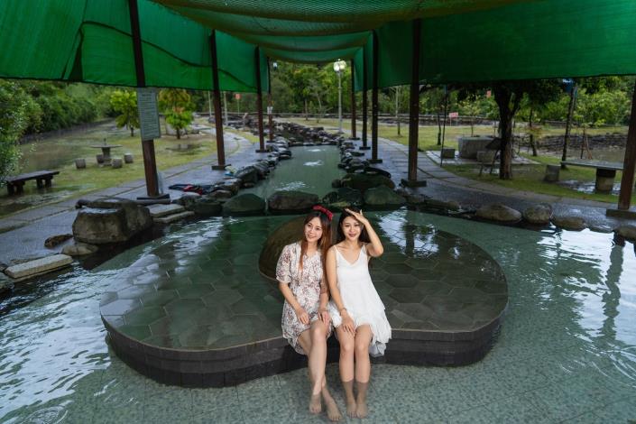 2026螢光花泉季來了！楠西溫泉＋音樂市集完整攻略