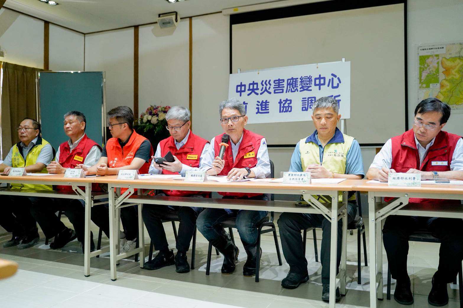 賴建信總協調官：協調各部會全力救災 協助民眾儘快恢復日常所需 花蓮馬太鞍溪災區失聯34人搜救持續