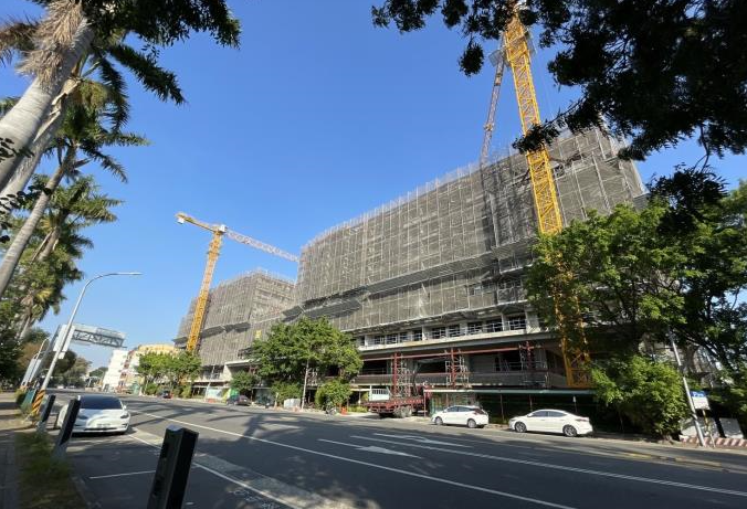信用管制政策效應顯現！臺南市113年第四季建物移轉量縮，市場冷卻