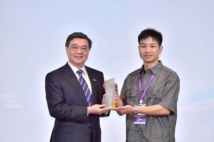 行政院長卓榮泰表揚全國模範勞工貢獻　帶動勞工權益改革與勞工照顧升級