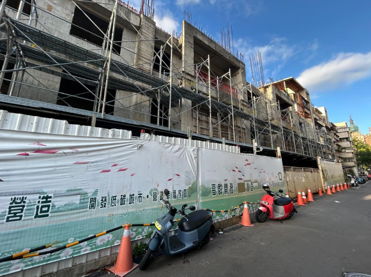 從5間建商熄燈看房市警訊　臺灣中小型建商集體倒閉潮下　法拍案增加、爛尾樓風險升溫