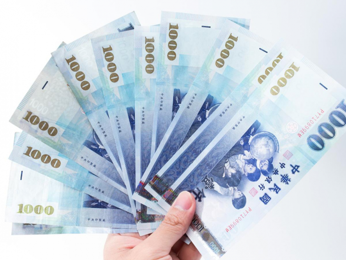 除夕到初三加班薪水怎麼算？過年上班薪水公式一次看清楚！