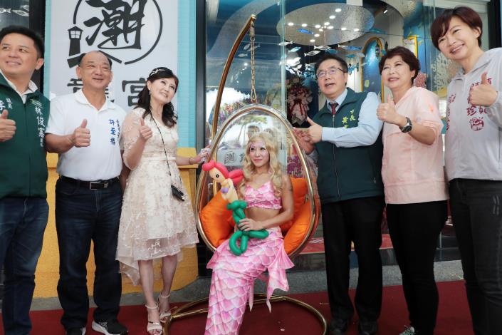 蝦餅觀光工廠熱鬧開幕 黃偉哲市長：潮龍宮是臺南安平最夯親子旅遊地點