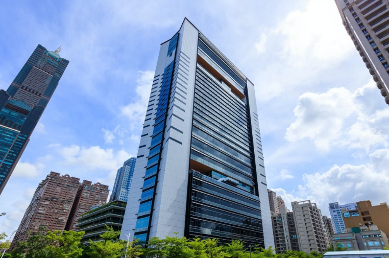 高雄承億酒店憑三大唯一亮點摘下2025食尚玩家旅宿大賞超豪華服務大獎 打造臺灣城市度假旅宿完美典範