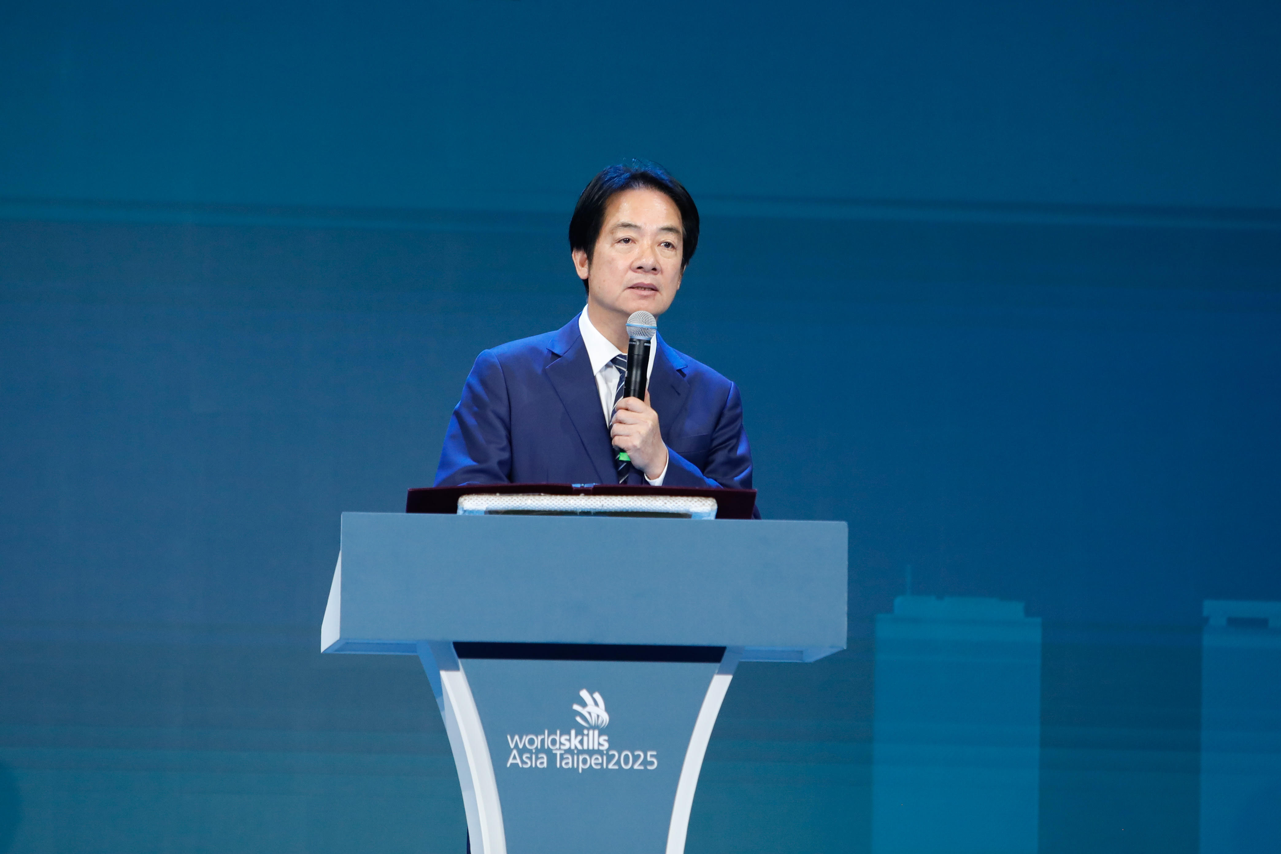 賴清德總統出席2025亞洲技能競賽正式登場 開幕迎接各國好手 展現臺灣技能實力與職業教育成果
