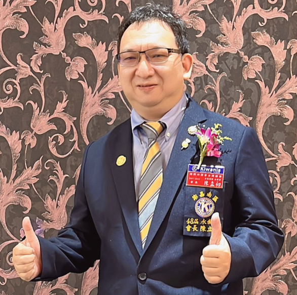 模型裡築夢，公益中實踐初心—專訪華廈建築模型公司董事長、國際同濟會永新同濟會前會長 -  陳立初