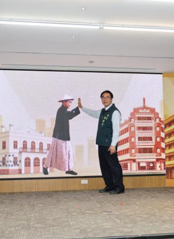 六都首創　臺南市長黃偉哲打造AI文化內容生成平台　匯聚萬張老照片訓練專屬模型　推動文化資產數位保存