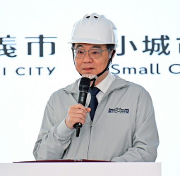 行政院長卓榮泰今視察嘉義市西區全民運動館　預計今年9月9日營運培養更多運動愛好者