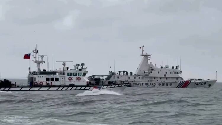 金門海域再起波瀾　中國海警海象不佳仍再擾　海巡署併航強力驅離