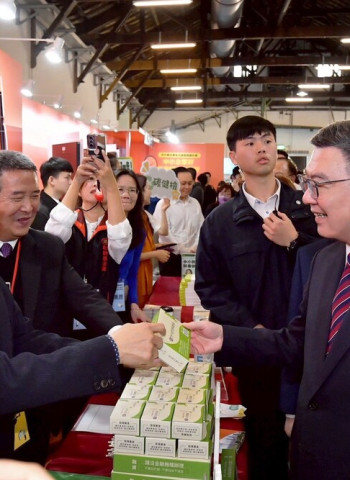 行政院長卓榮泰親臨中小微企業多元振興發展計畫成果發表會開幕　提出加大力道助企業國際拓展與升級轉型