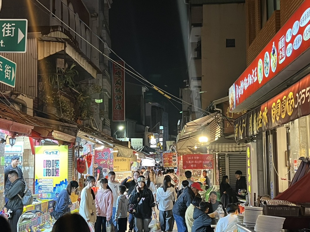 春節臺南觀光回溫超有感　安平老街初三人潮爆量　在地商圈復甦動起來