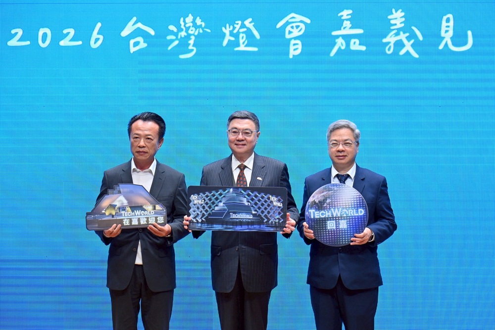 大阪世博TECH WORLD館成功返臺　行政院長卓榮泰號召國人走進台灣燈會感受臺灣榮耀