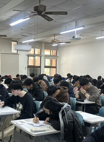 國立中正大學碩士班招生筆試順利完成　6944名考生應試  嘉義與臺北同步登場  3月20日放榜