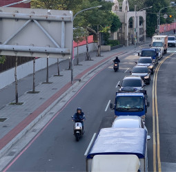 115年大學學測1月17日登場 新北市各考場周邊紅線臨停接送時間與注意事項