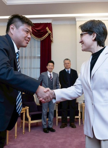 副總統蕭美琴接見第64屆十大傑出青年選拔委員會幹部　期許青商會為培育青年領袖扮演關鍵角色