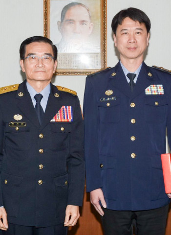 海巡署2月份人員晉、陞任授階典禮完成　張忠龍署長勉勵同仁以科技韌性守護海疆安全