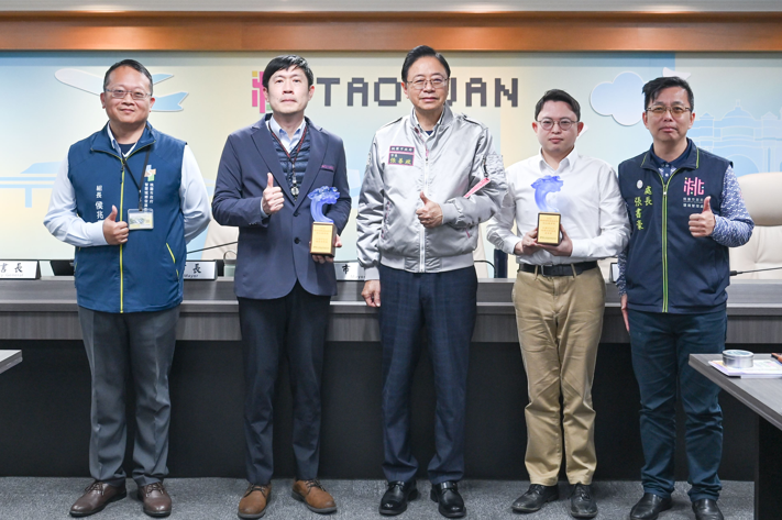 推動智慧城市成果獲獎　桃園市市民卡APP榮獲雲端物聯網創新獎　張善政談深化應用與數位轉型