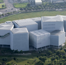 百萬人潮湧入台中爵士音樂節，台中綠美圖世界級地標啟用，台中市長盧秀燕加速城市藝術文化之都建設