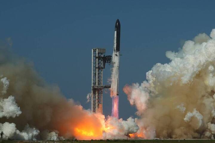SpaceX星艦第13次試飛成功 美國德州完成星鏈衛星部署 平穩濺落印度洋創新里程碑