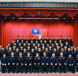海巡署守護力量注新血、專業預備軍官班67名學員結訓授階　高雄教育訓練測考中心培育海疆新戰力