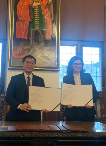 黃偉哲出訪波蘭成果豐碩 台南與格但斯克簽署合作備忘錄