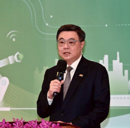 行政院長卓榮泰出席國家政務及高階領導研究班開訓典禮　提三大期許強調AI轉型與團隊合作強化治理能力