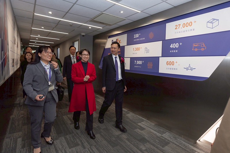 聯邦快遞桃機轉運中心正式啟用　蕭美琴副總統：強化臺灣全球物流樞紐地位　推動國際經貿連結再升級