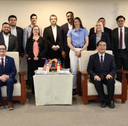 美國各州政界青年領袖訪問臺南市府　黃偉哲市長分享地方治理與科技轉型經驗