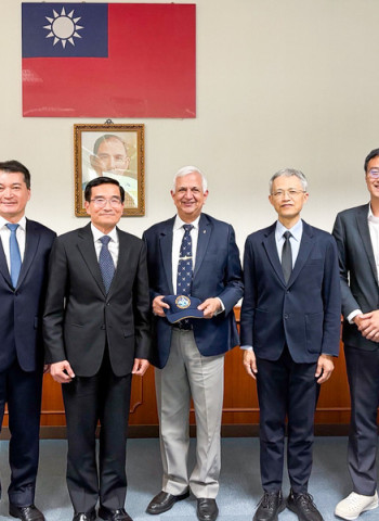 印度國家海事基金會訪海巡署 張忠龍署長接待討論印太海事安全合作與交流策略